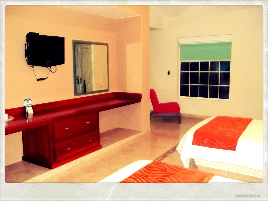 Hotel Aqua Spa & Resort Martinez de la Torre Room photo